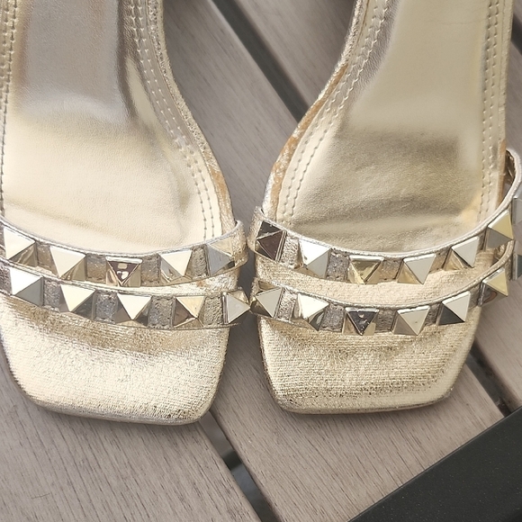 ASOS Y2k Gold Crystal Embellished Heels for Formal Occasions - Picture 3 of 10